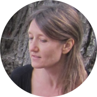 dr. Mojca Pajnik