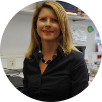 dr. Adriana Mezeg