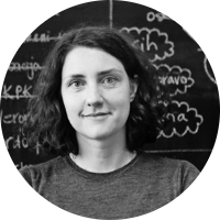 dr. Mojca Mihelj Plesničar