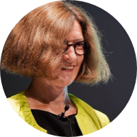dr. Petra Černe Oven
