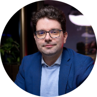 dr. Matevž Pesek