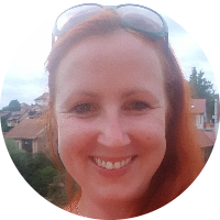 dr. Andreja Retelj